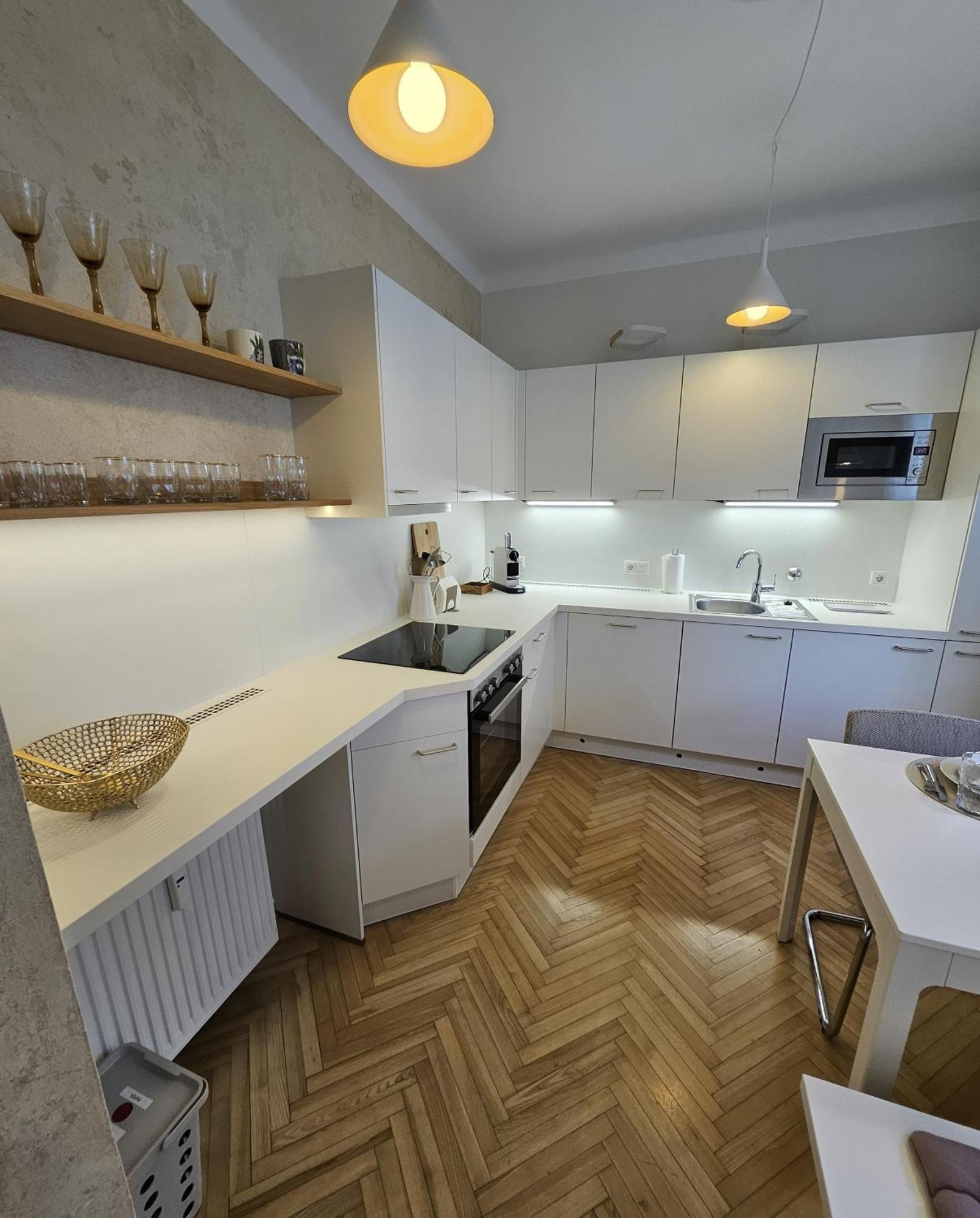 Golden Flat By Grazrentals With Parkview - Brandnew & Free Parking Εξωτερικό φωτογραφία