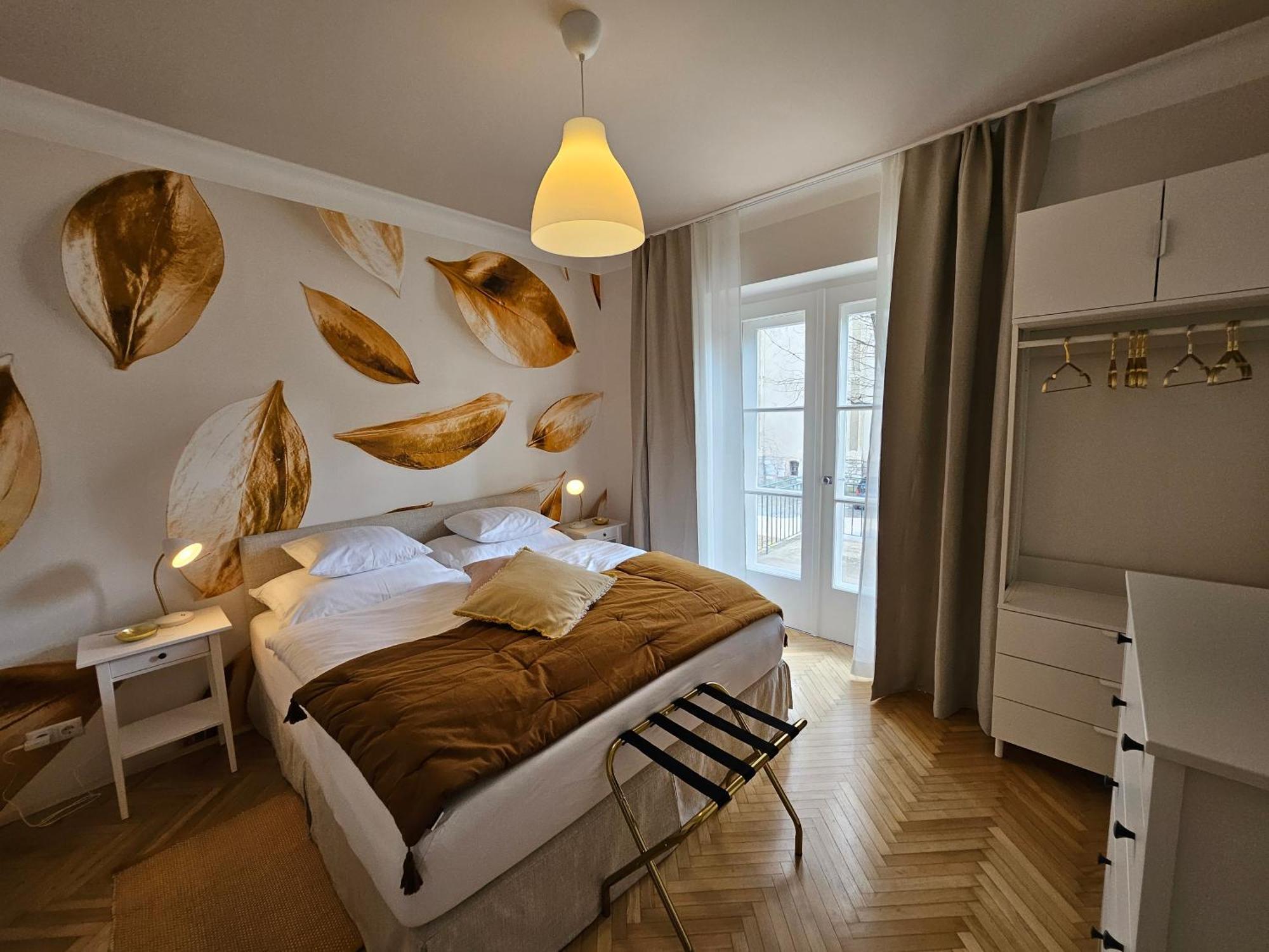 Golden Flat By Grazrentals With Parkview - Brandnew & Free Parking Εξωτερικό φωτογραφία